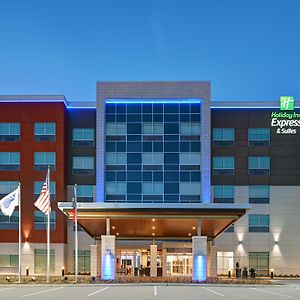 Holiday Inn Express & Suites Memorial - Citycentre By Ihg